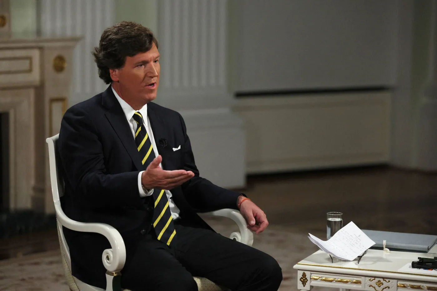 Tucker Carlson podczas wywiadu z Władimirem Putinem