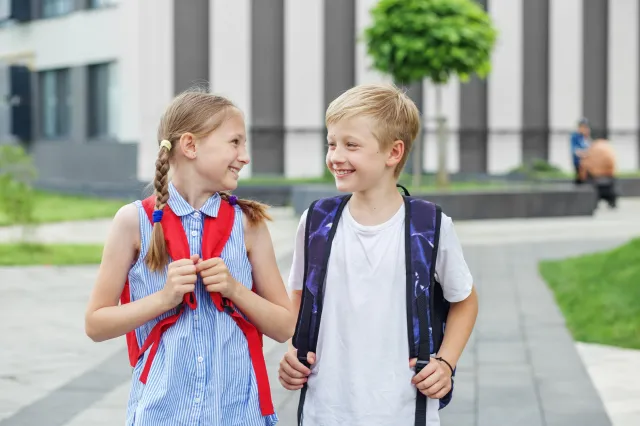 "Chłopcy mają słabsze wyniki". MEN o niebezpiecznej luce edukacyjnej