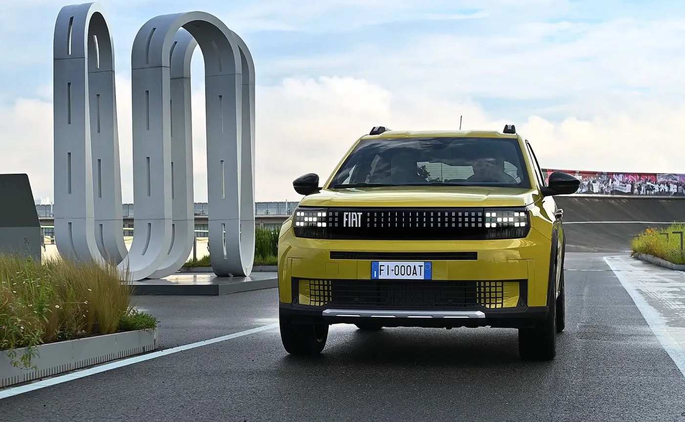 fiat-grande-panda-38218688.jpg