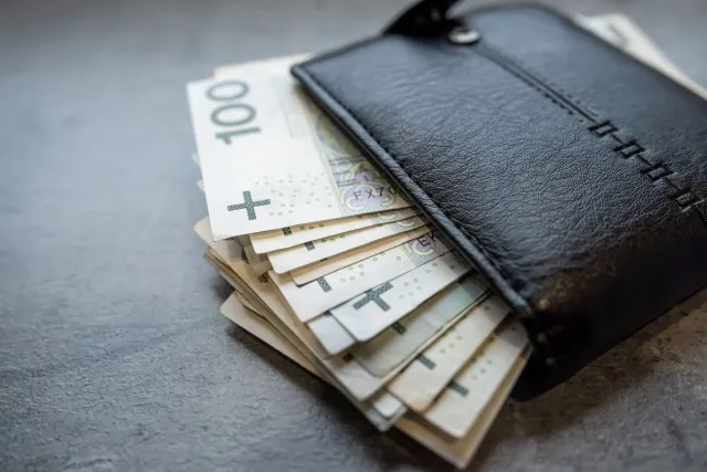 Łączenie dwóch świadczeń: Renta wdowia i wypłata gwarantowana [wzór]. Średnio nawet 30 000 zł