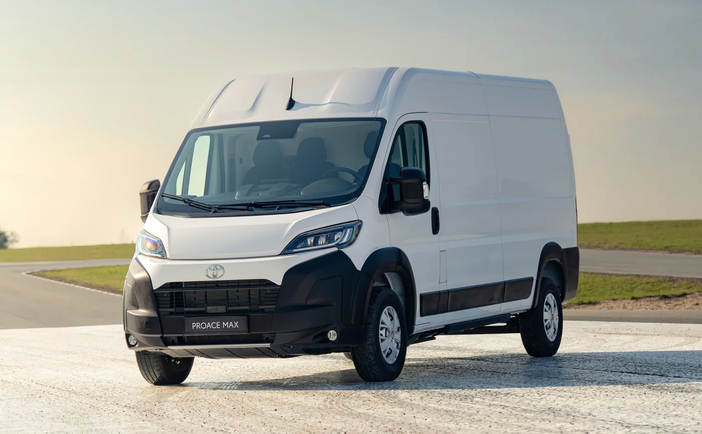 toyota-proace-max-38223276.jpg
