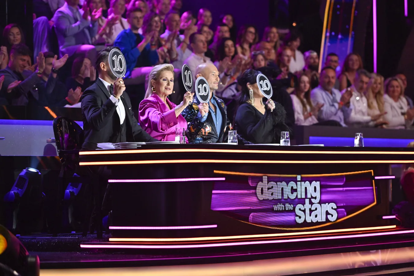 Kolejny aktor dołącza do ekipy walczącej o Kryształową kulę w "Tańcu z gwiazdami". Fani zachwyceni