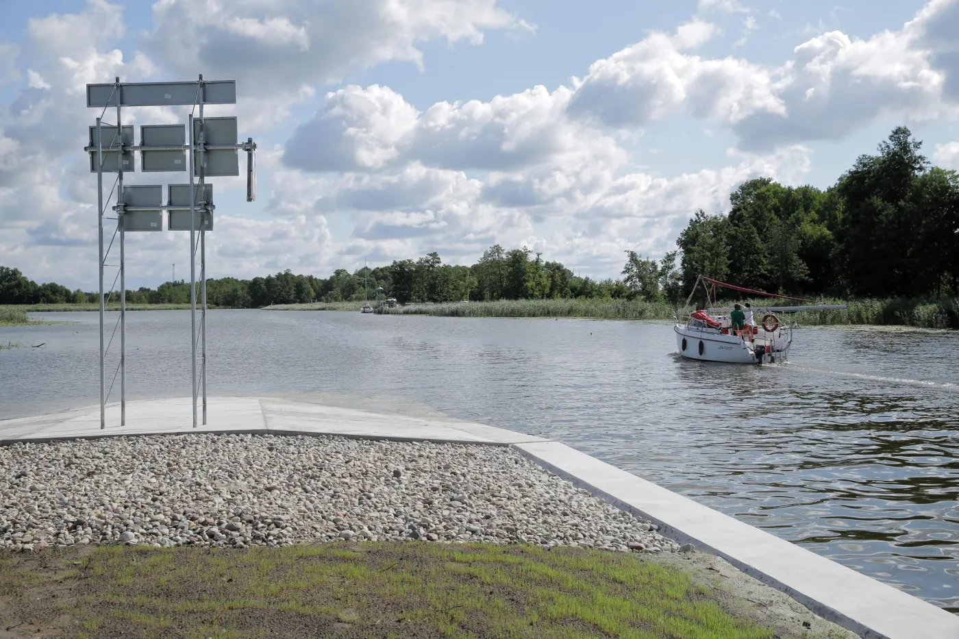 Makabryczne odkrycie w Kanale Grunwaldzkim. Znaleziono zatopione auto, nie było puste...