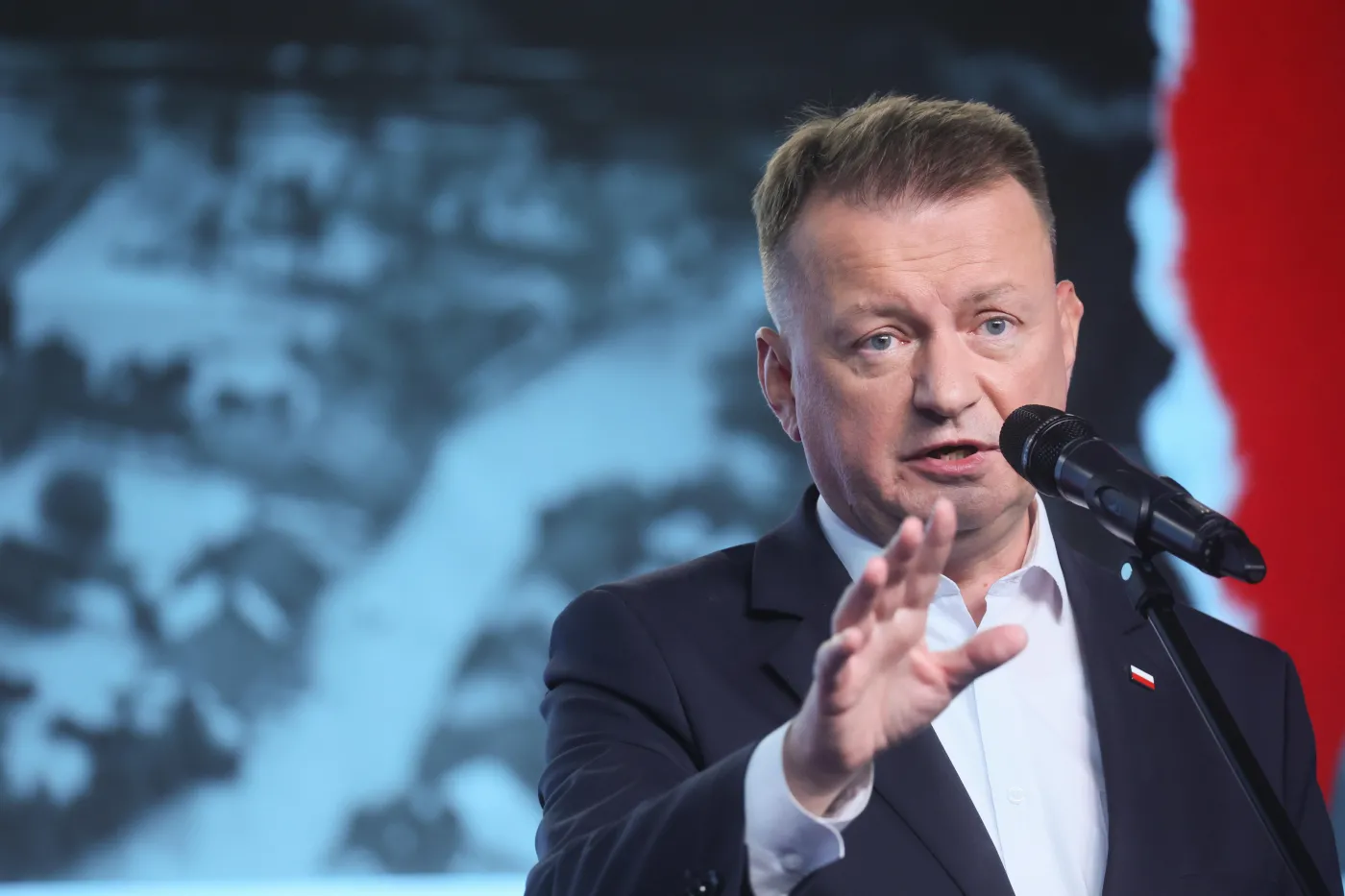 Błaszczak węszy spisek. "Za tym kryje się jakiś plan"