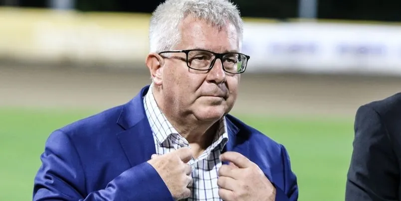 Nowe kilometrówki Ryszarda Czarneckiego. "Mógłby pięć razy okrążyć autem ziemię"