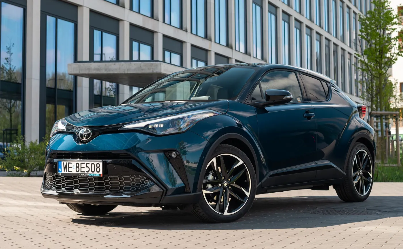 toyota-chr-gr-sport-37833395.jpg