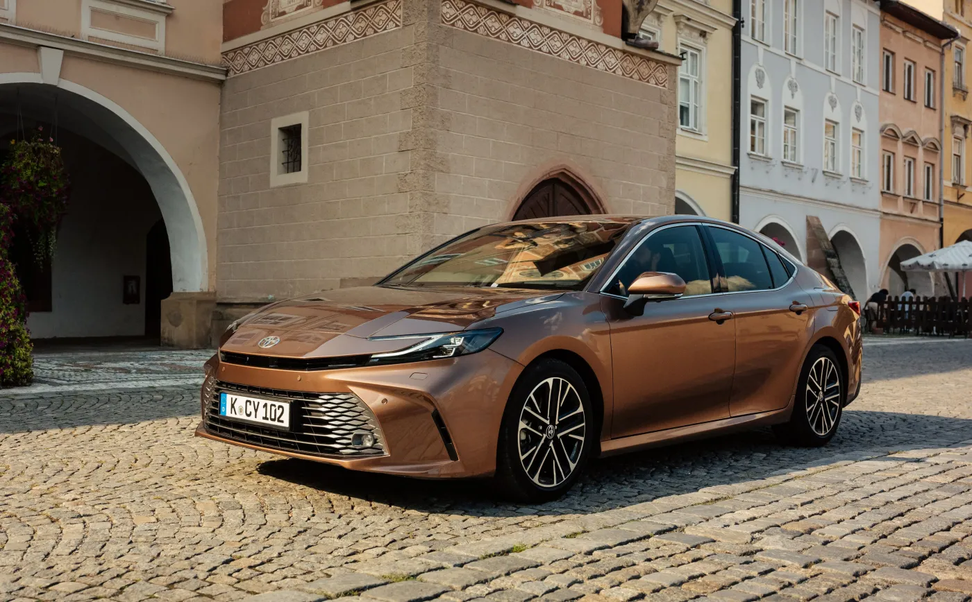 nowa-toyota-camry-38306922.jpg
