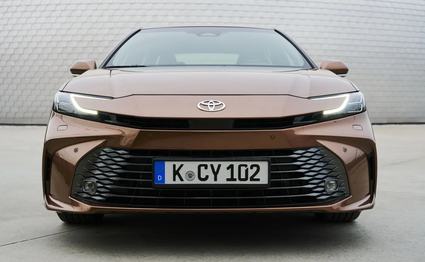 nowa-toyota-camry-38306997.jpg