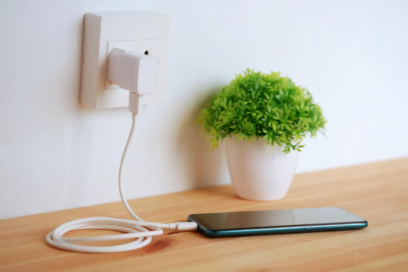 telefon, ładowarka