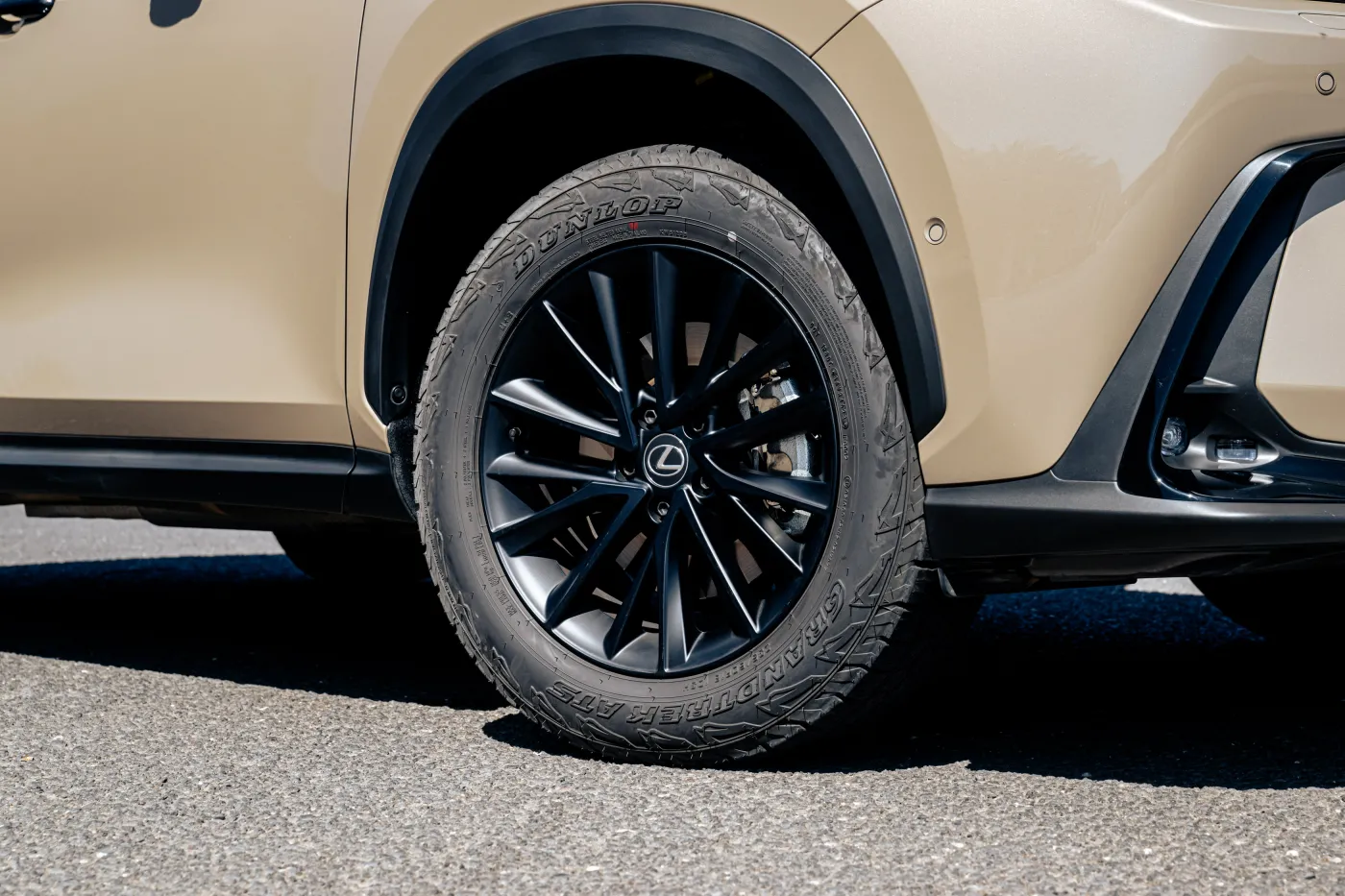 lexus-nx-overtrail-38323761.jpg