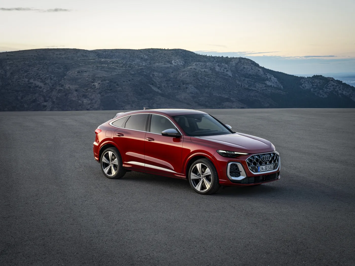 audi-sq5-sportback-38354191.jpg