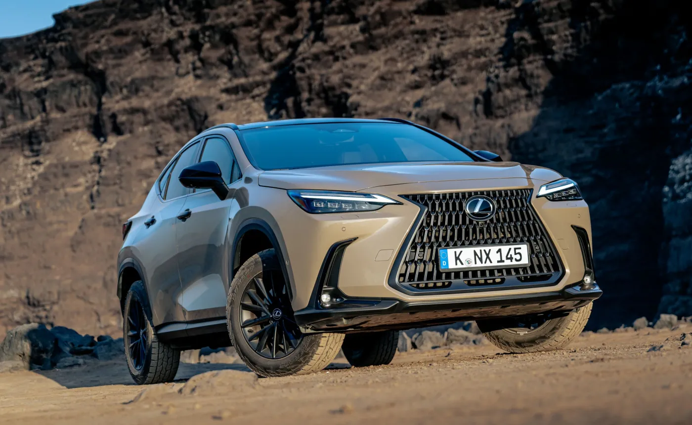 lexus-nx-overtrail-38319203.jpg