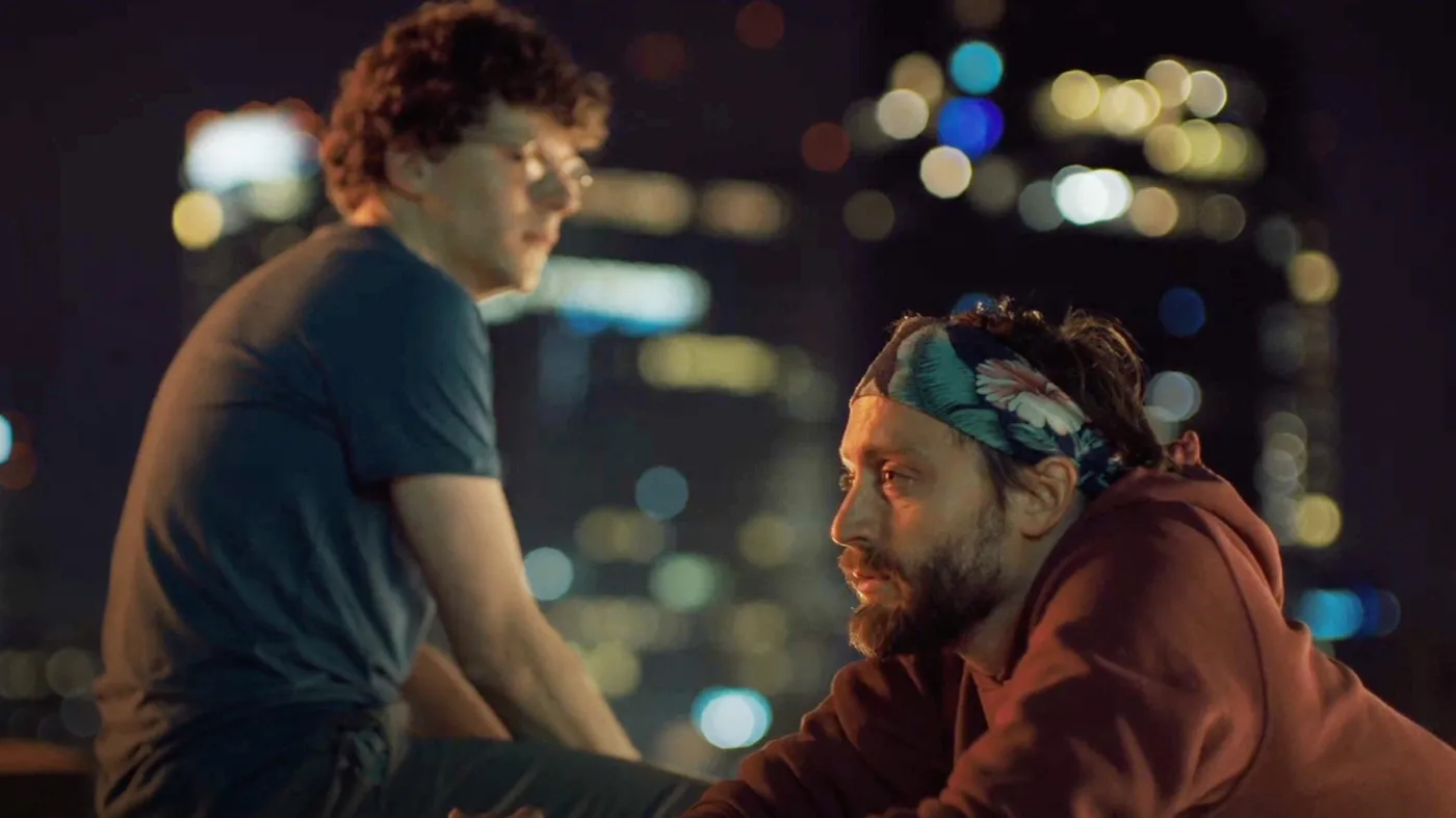 Jesse Eisenberg i Kieran Culkin w filmie "Prawdziwy ból"