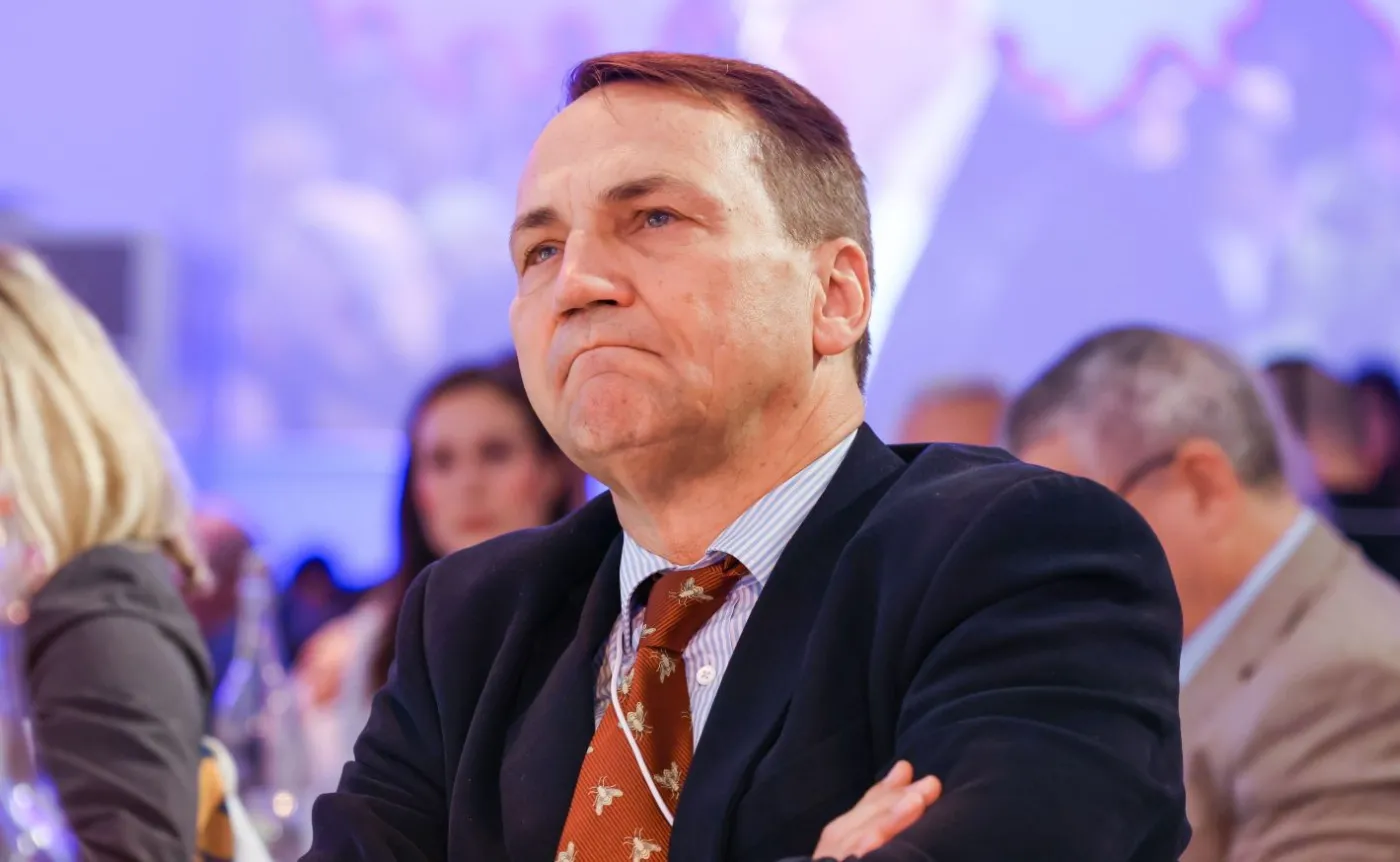Sikorski uderza w Putina. "Jest wyrzutkiem"