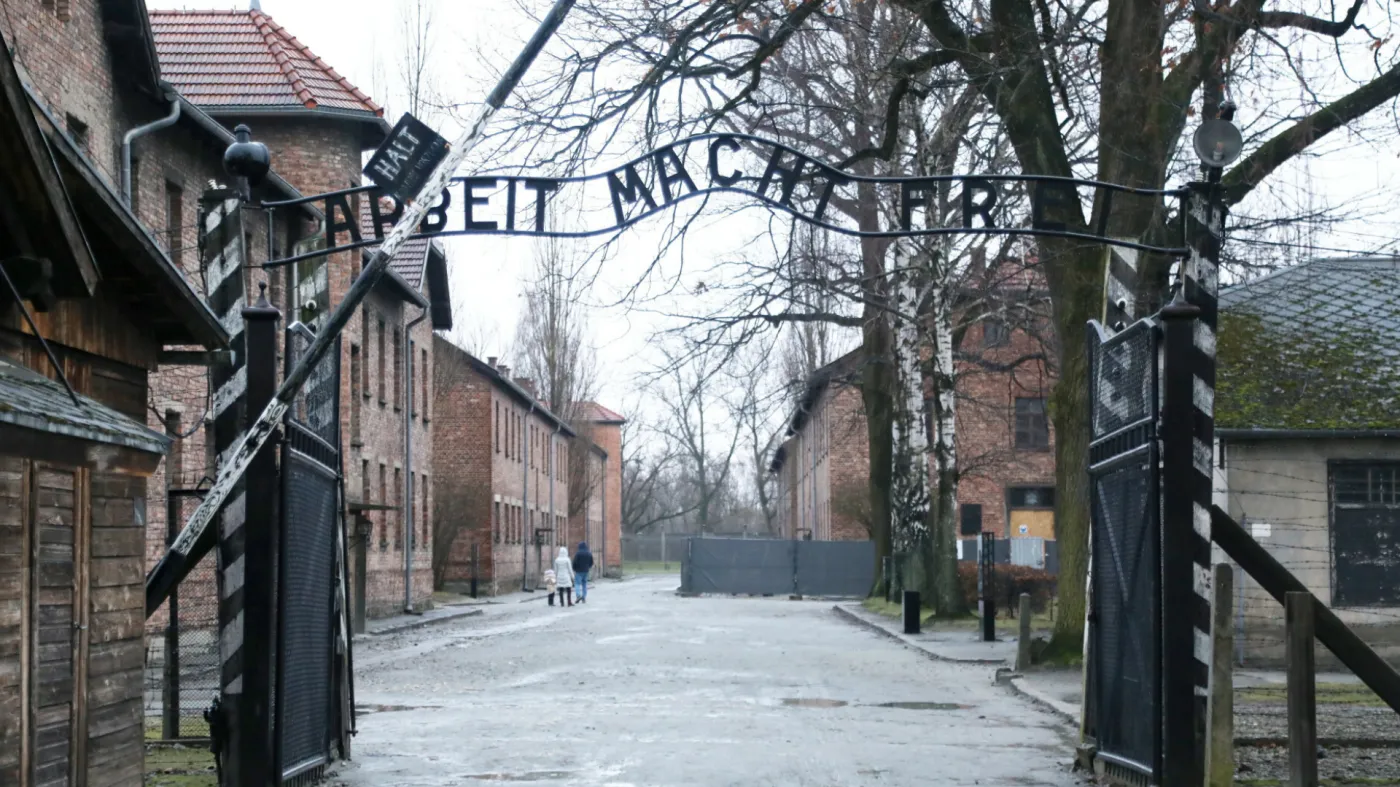 Premier Wielkiej Brytanii zwiedził Auschwitz. Zostawił poruszający wpis w księdze pamiątkowej