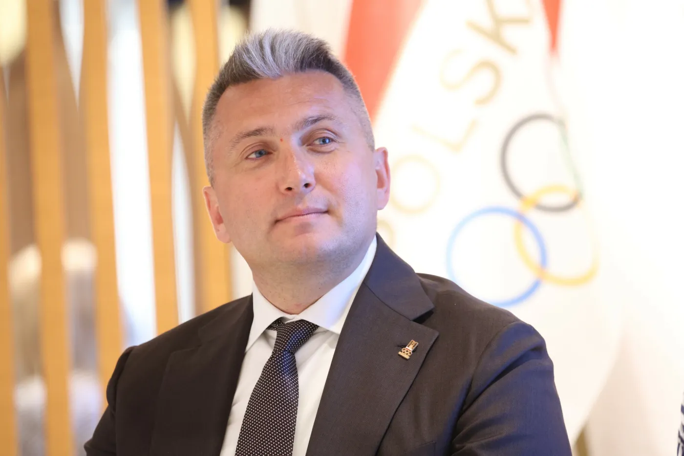 Piesiewicz ujawnił swoje zarobki, ale pieniędzy nie odda i do dymisji się nie poda