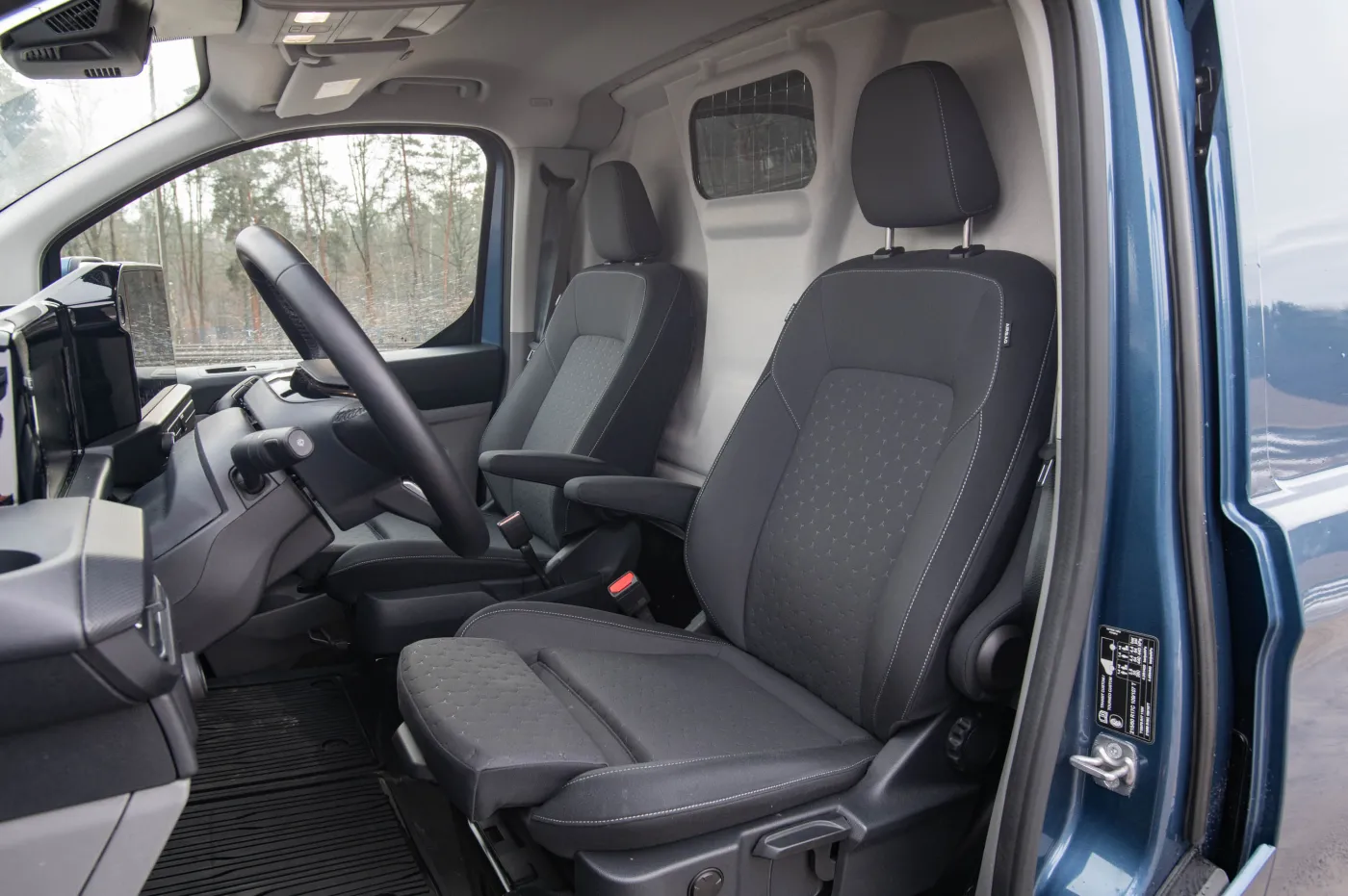 ford-transit-custom-38396793.jpg