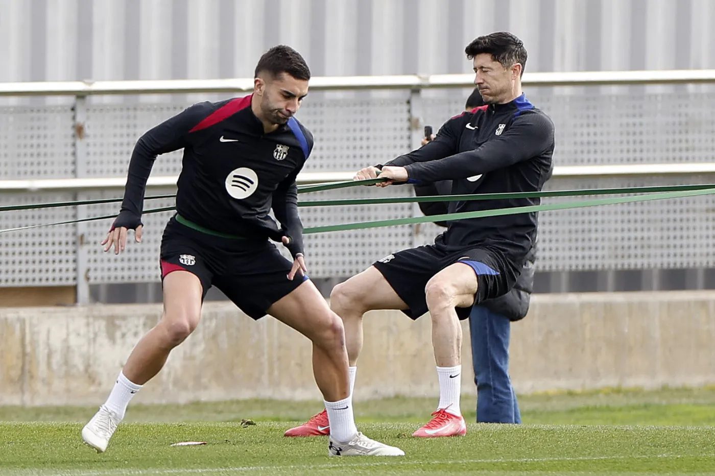 Lewandowski i Świątek wśród najlepiej zarabiających sportowców świata? Ich miejsca zaskakują