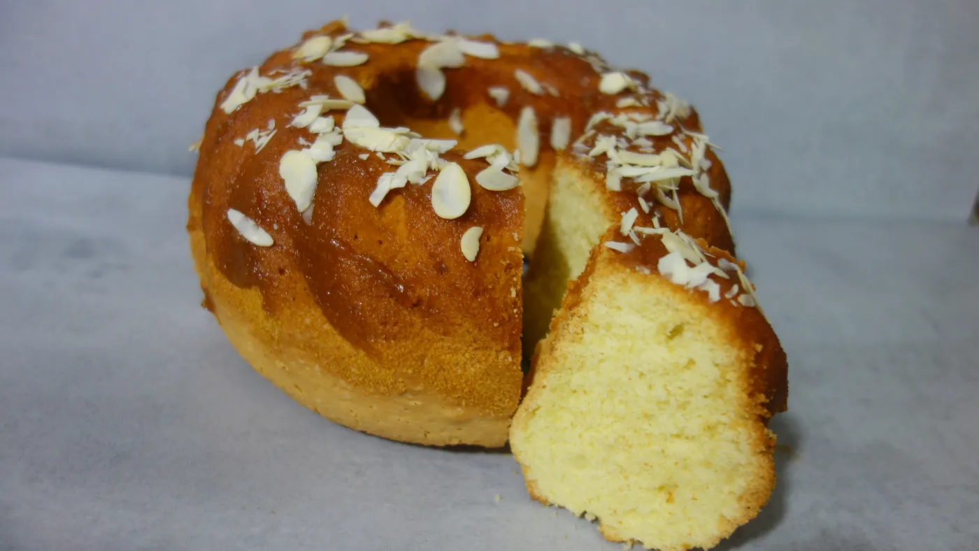 Babka wielkanocna puchata i wilgotna. Nowy hitowy przepis od Heni Foks