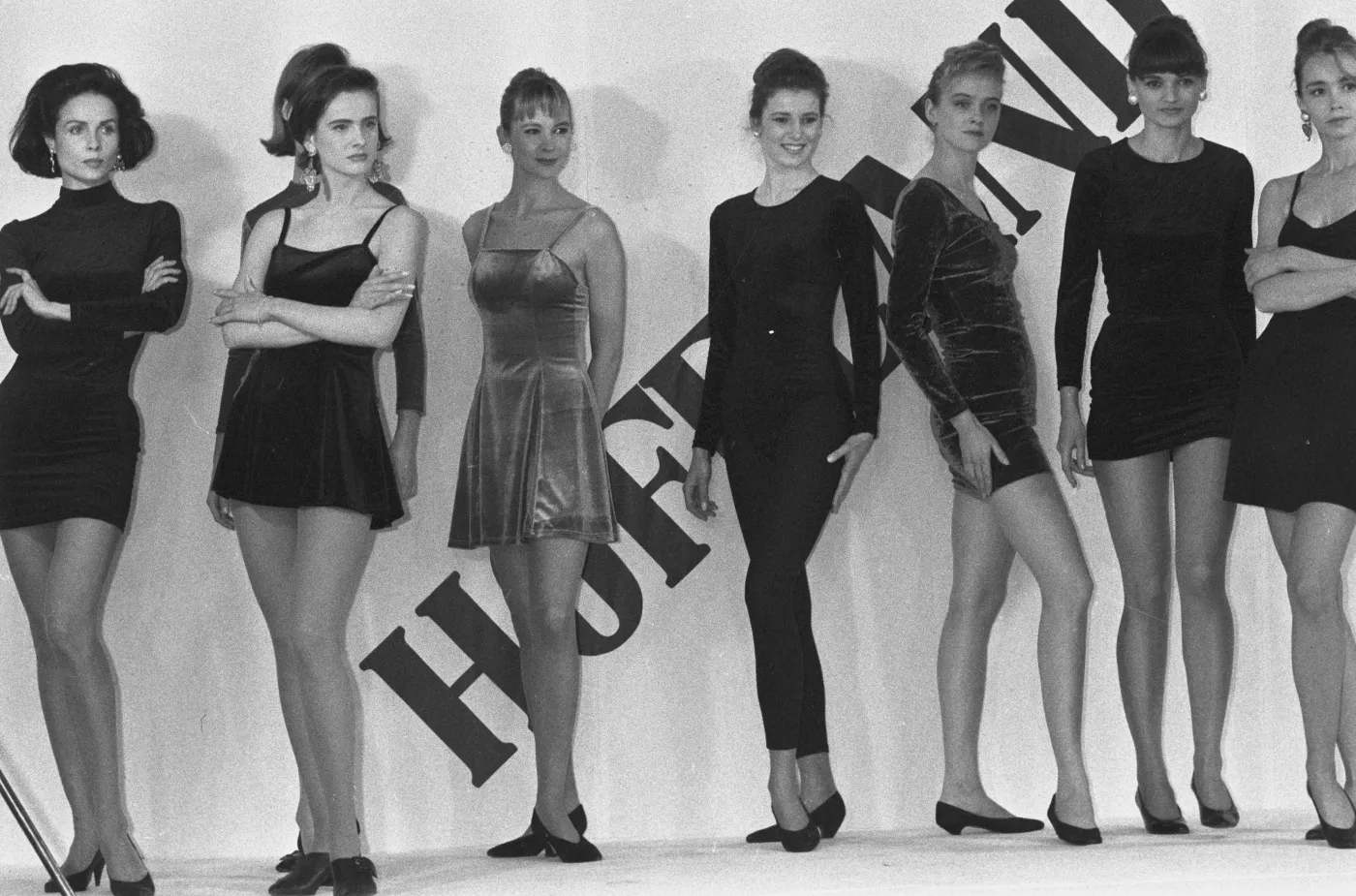 Obywatelki czasów PRL biły się o jej ubrania. Przez 13 lat pracowała za darmo [FOTO]