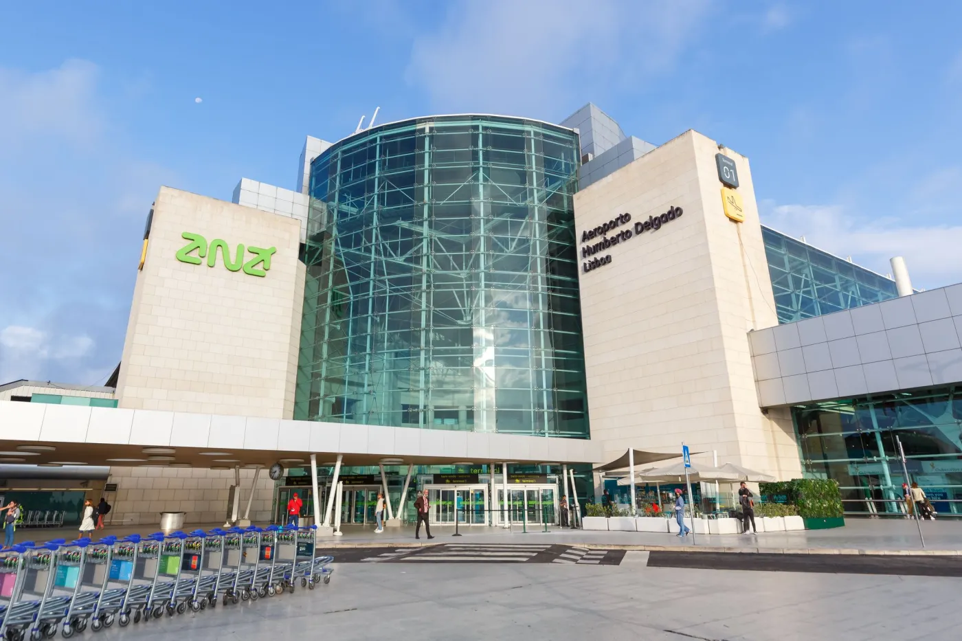 Chaos na portugalskich lotniskach. Strajk funkcjonariuszy Urzędu ds. Cudzoziemców