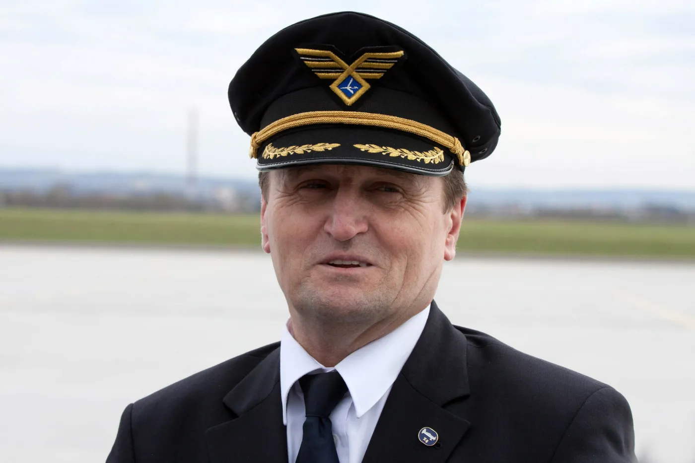 "Anioł z Okęcia" ocalił ponad 200 osób. Mówił o nim cały świat