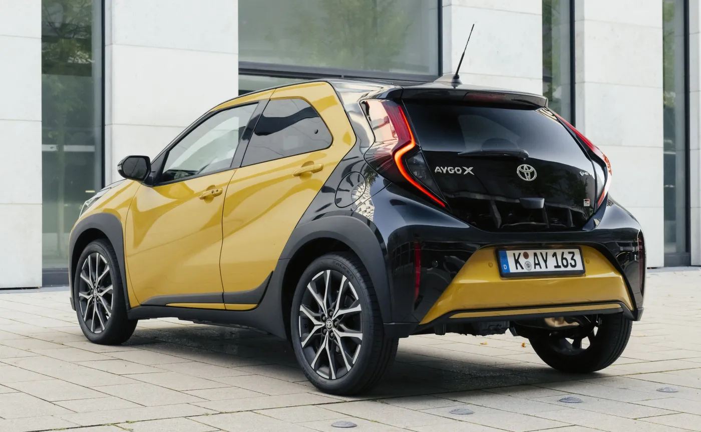 nowa-toyota-aygo-x-38932435.jpg