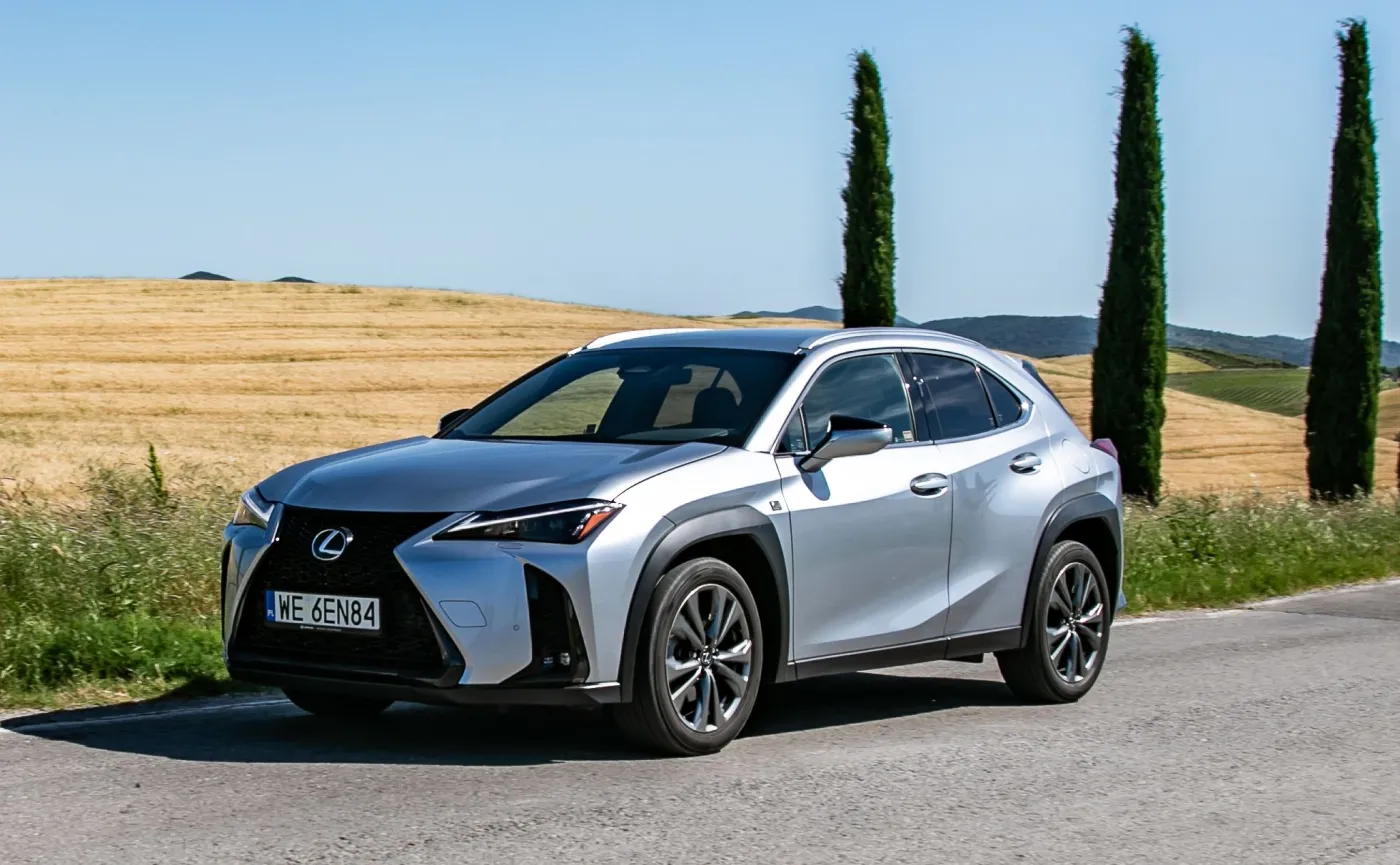 nowy-lexus-ux-300h-38504727.jpg