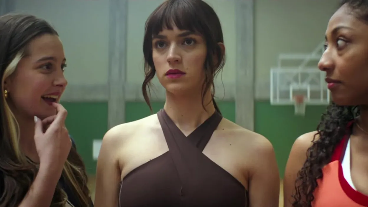 Nowy serial dla młodzieży megahitem. Adaptacja dwa miesiące po książce