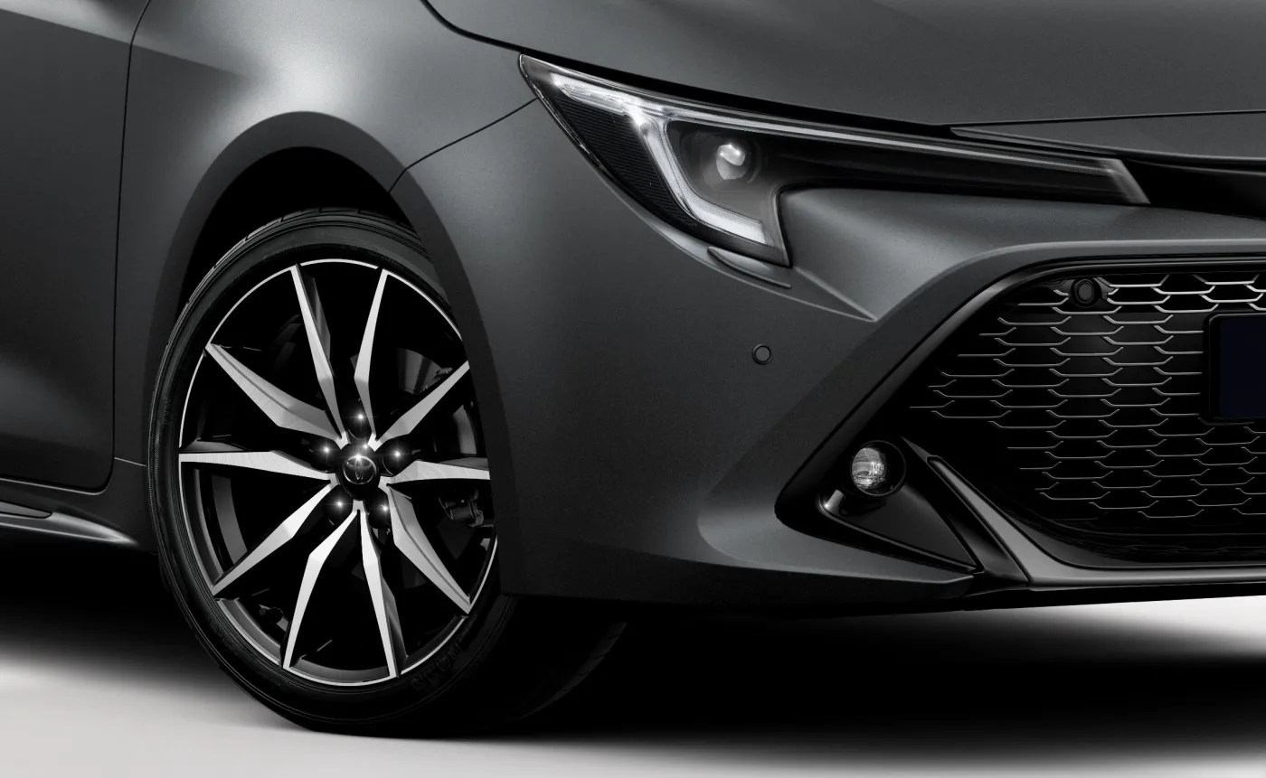 Ta Toyota to hit. Kupują w ciemno co 30 sekund. Cena?