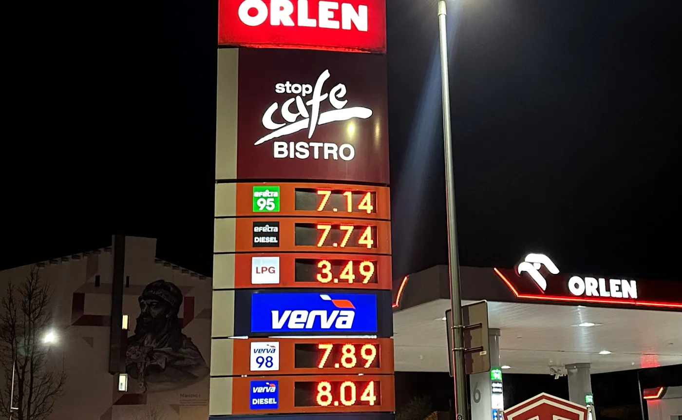 stacja-paliw-orlen-39093631.jpeg