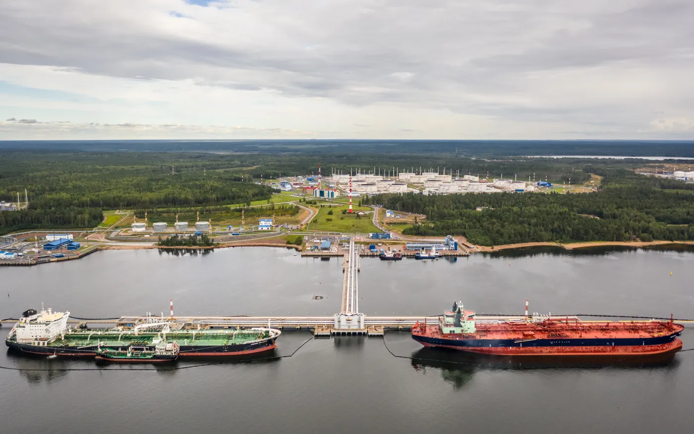 Atak dronów na rosyjski port. Uszkodzony rurociąg blisko granicy z Finlandią