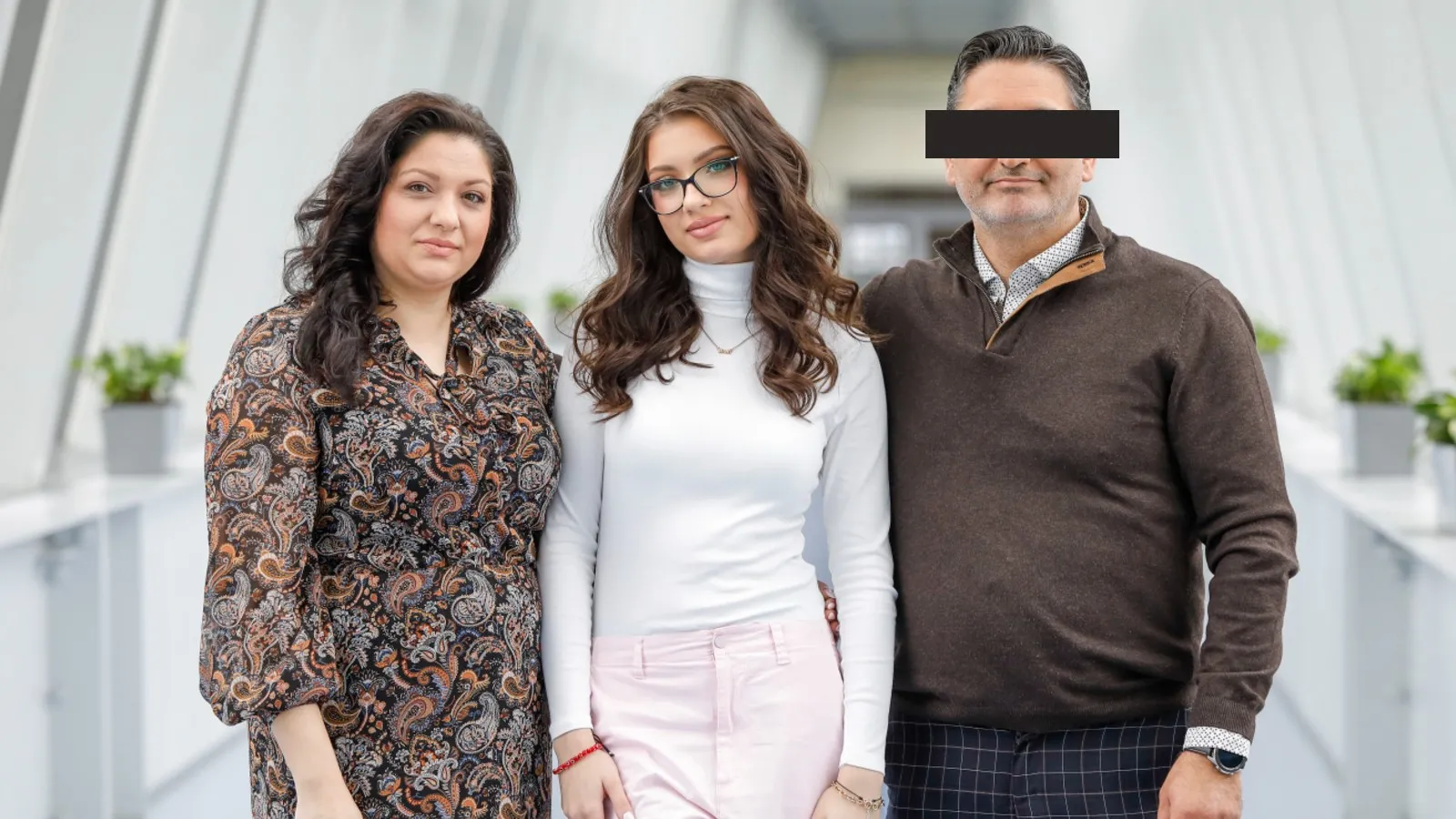 Ojciec Viki Gabor wyłudzał pieniądze. Piosenkarka wydała oświadczenie