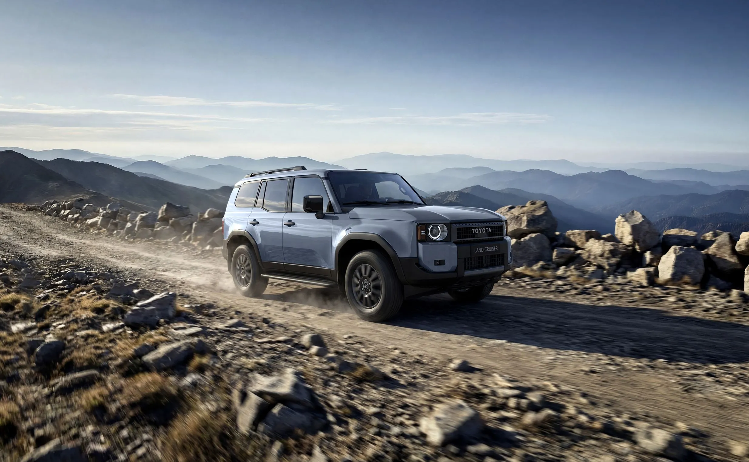 Oto Toyota Land Cruiser 2026 z nową twarzą. Jakie zmiany? Chirurg ciął głęboko