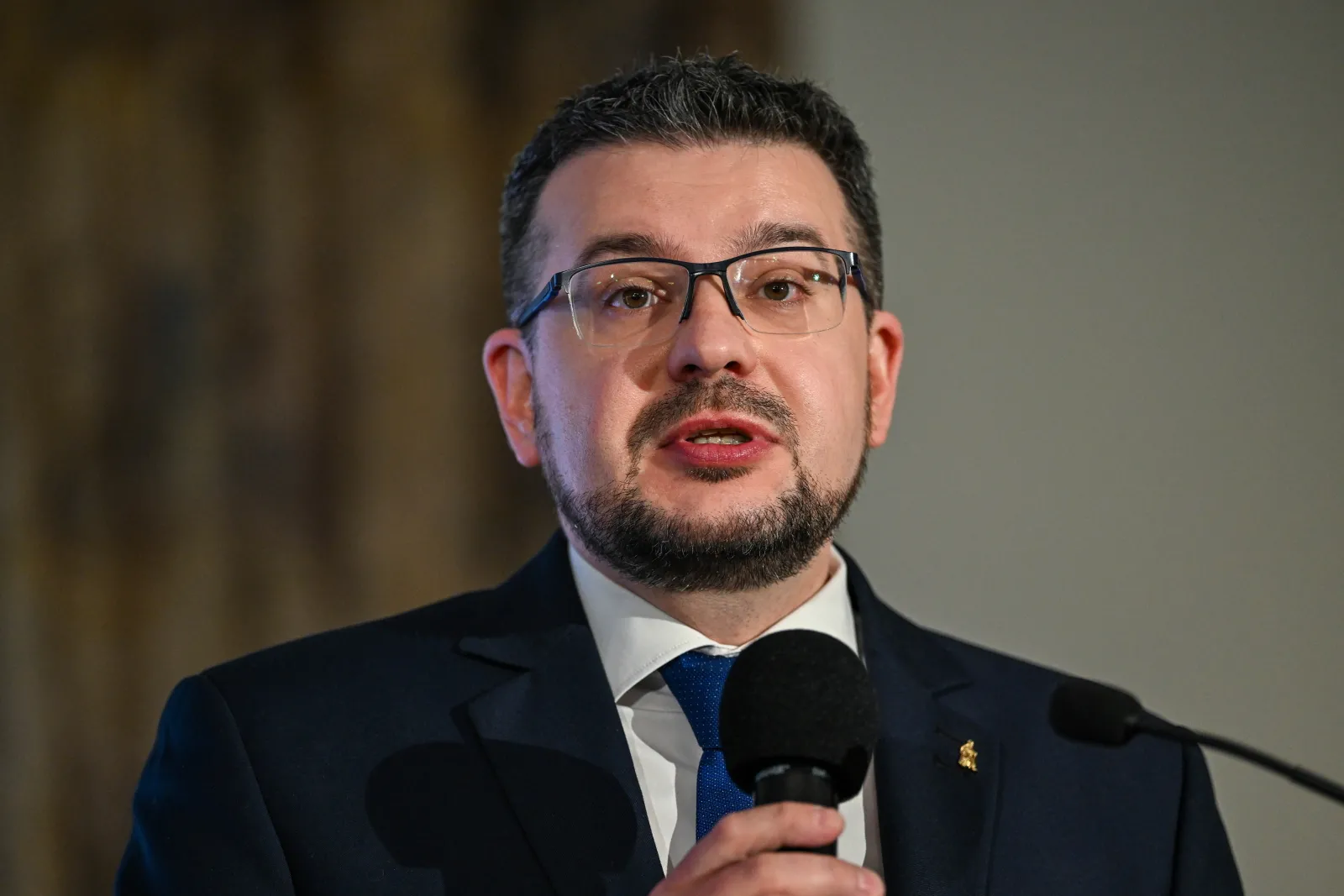 "Sława Ukrajini!" wymierzone przeciw Polsce? Kijów wyjaśnia kontrowersje
