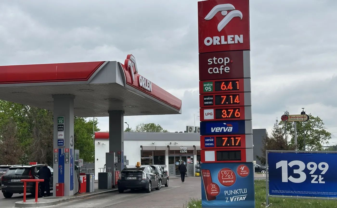 stacja-paliw-orlen-39138696.jpeg