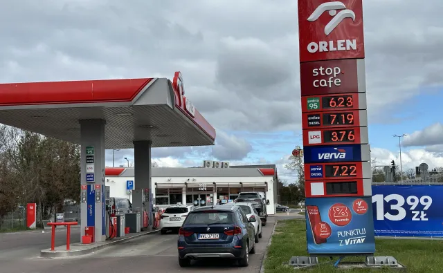 Majówkowe trzęsienie ziemi na stacjach. Od 30 kwietnia benzyna 95 i LPG już za tyle. Minister uderza w Orlen