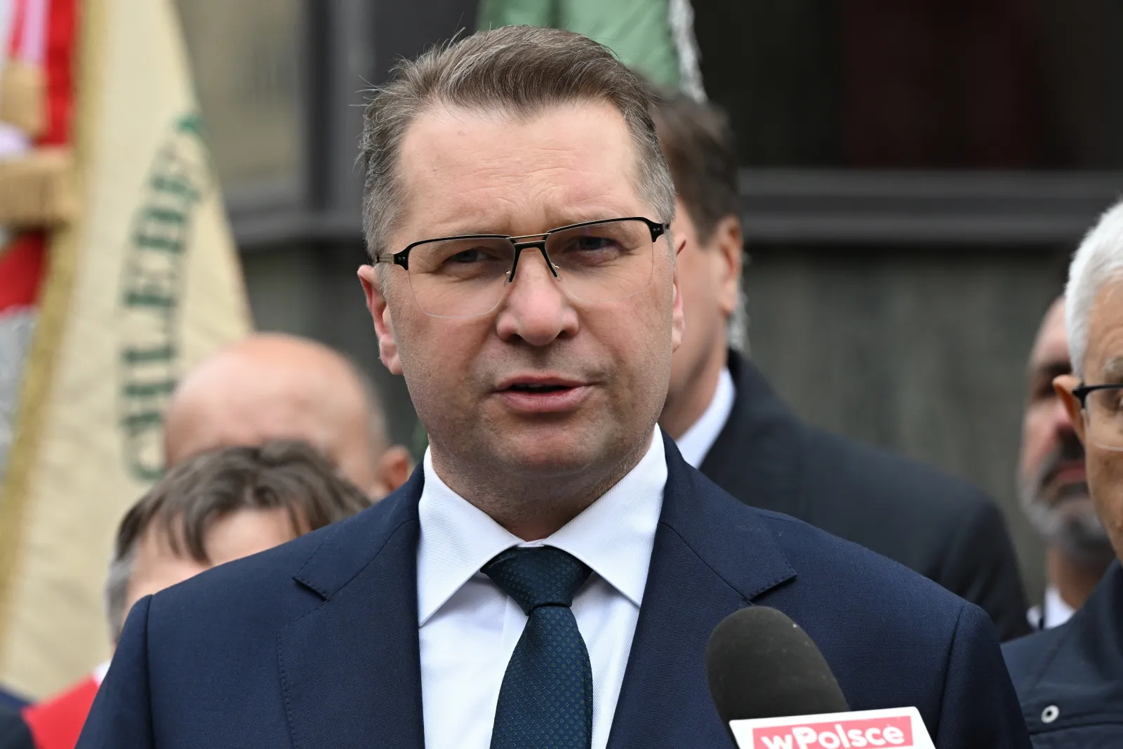 "Uczciwy rachunek za prąd". Czarnek: Tusk skapitulował przed "szlachcicami" z UE
