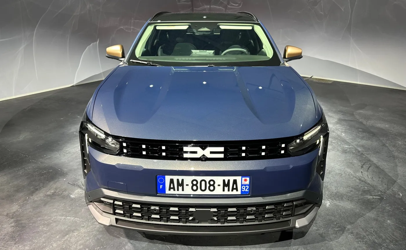 Nowa Dacia Striker