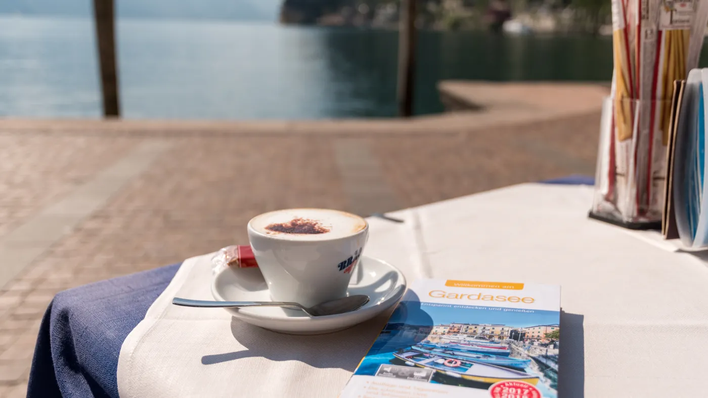 Włochy zwyczaje turysta cappuccino jedzenie kultura