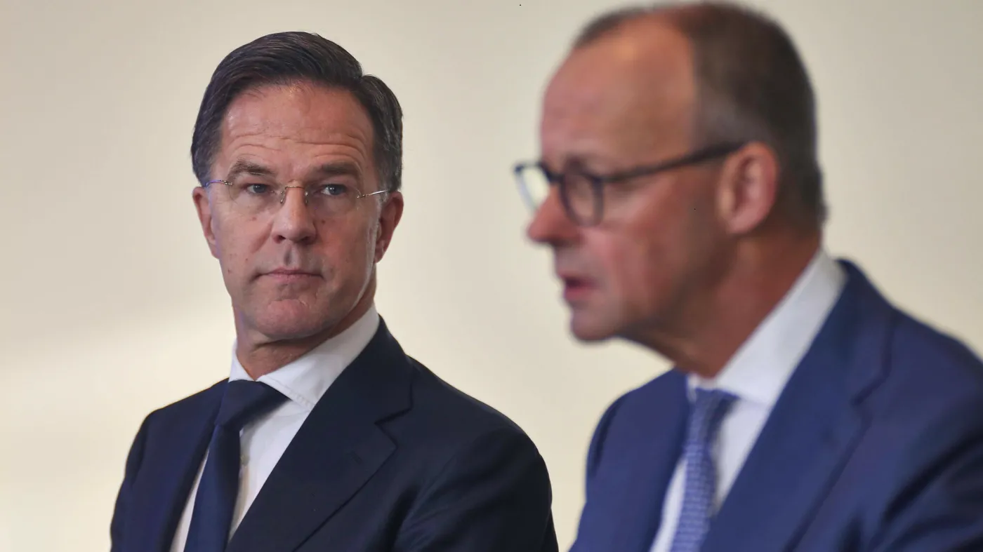 Szef NATO Mark Rutte i kanclerz Niemiec Friedrich Merz