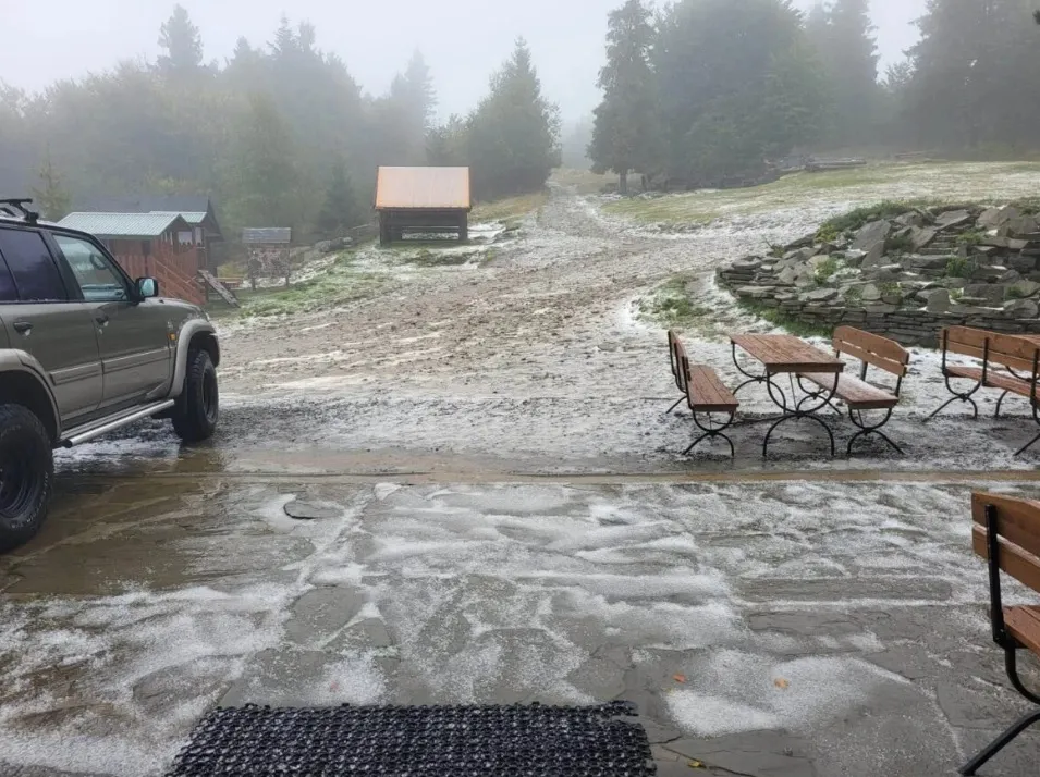 Widok ze schroniska Klimczok / fot.: Schronisko Klimczok