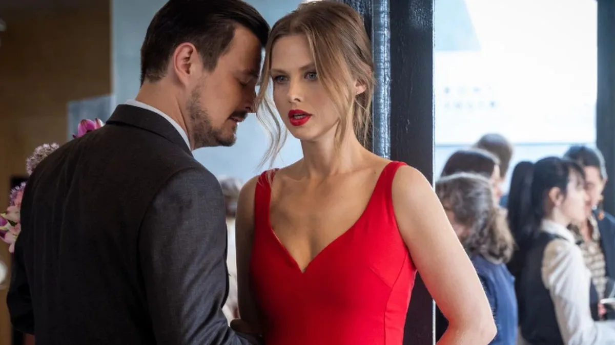 Dawid Ogrodnik i Anna Karczmarczyk w serialu "Zdrada"