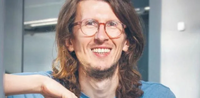 Dzielimy z nimi świat. Trwa między nami a wirusami wyścig zbrojeń [WYWIAD]