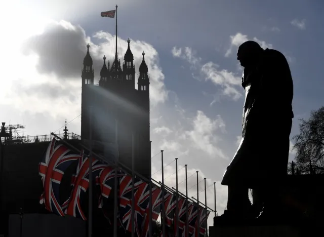 Londyn chce wywrzeć presję na Brukseli. Rząd planuje pełną kontrolę graniczną towarów