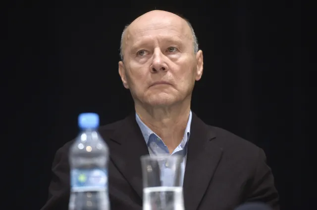 Pieczyński: TVP sprowadziła Polskę do poziomu ujadających psów [ROZMOWA]