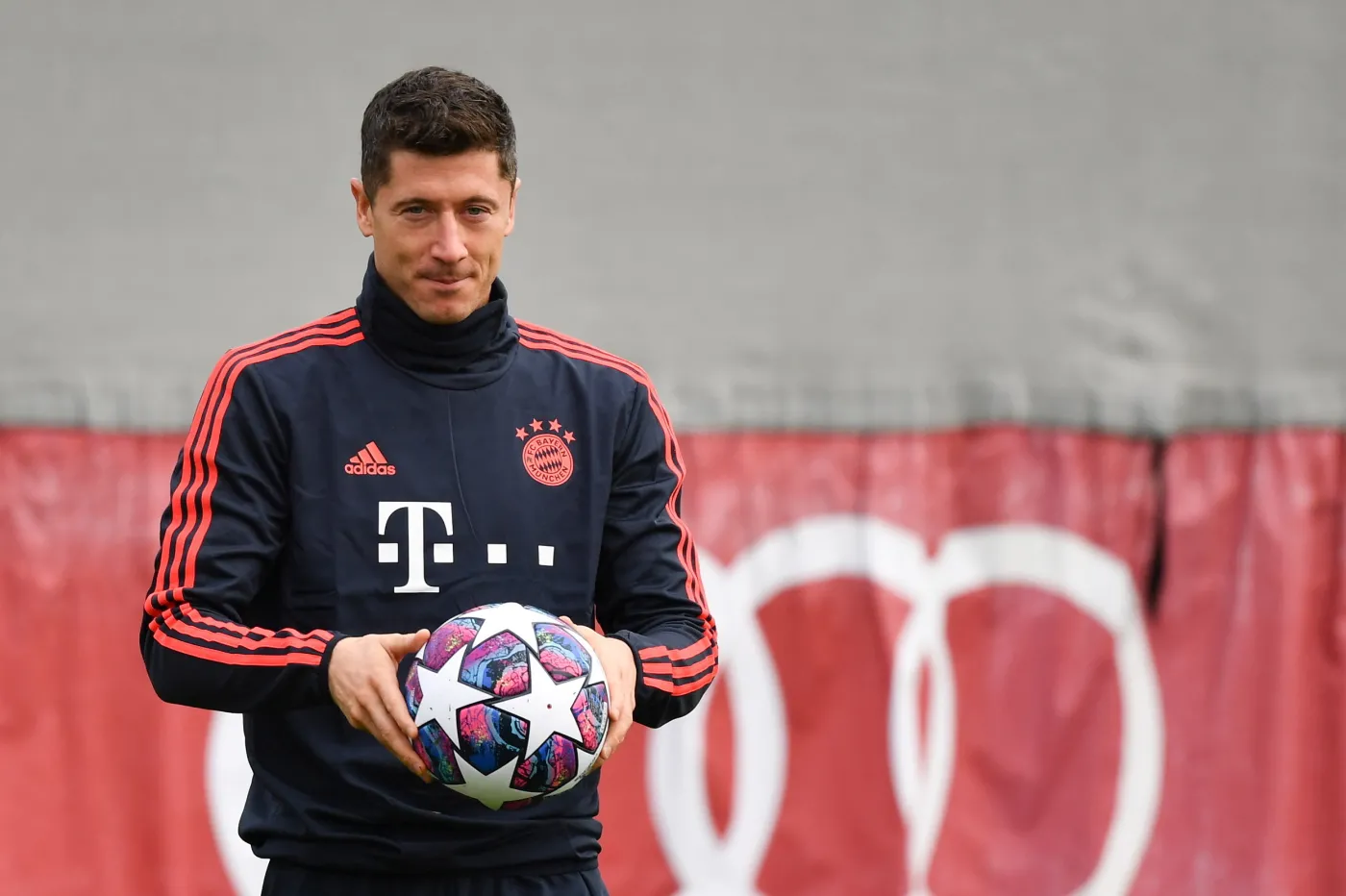 Liga Mistrzów: Lewandowski, Milik, Zieliński i Szczęsny wracają do gry