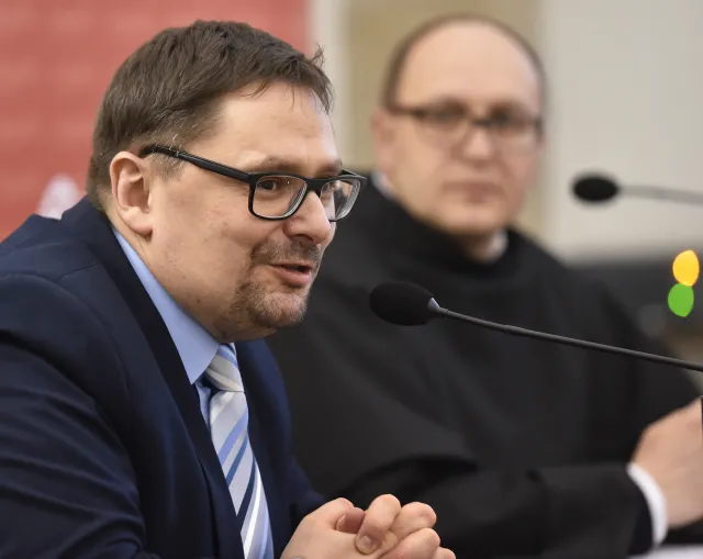 Terlikowski i Ziemkiewicz krytykują Kościół w sprawie koronawirusa. "Popełnia samobójstwo"