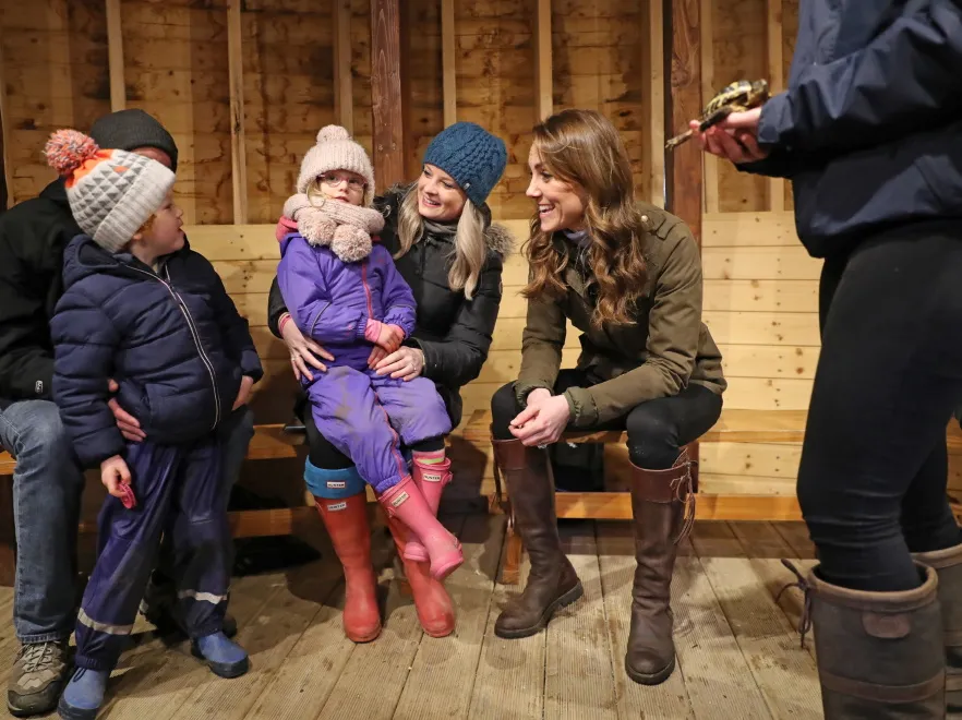 Elegancja na farmie: mistrzowska stylizacja księżnej Catherine