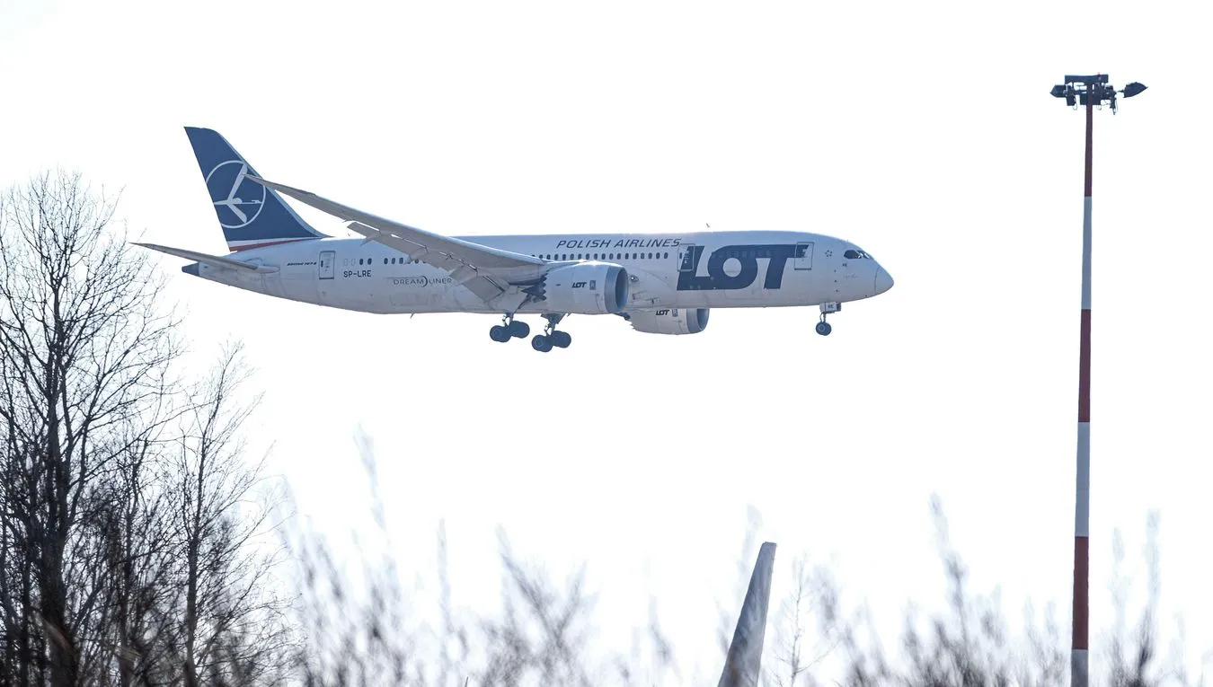 Samolot LOT